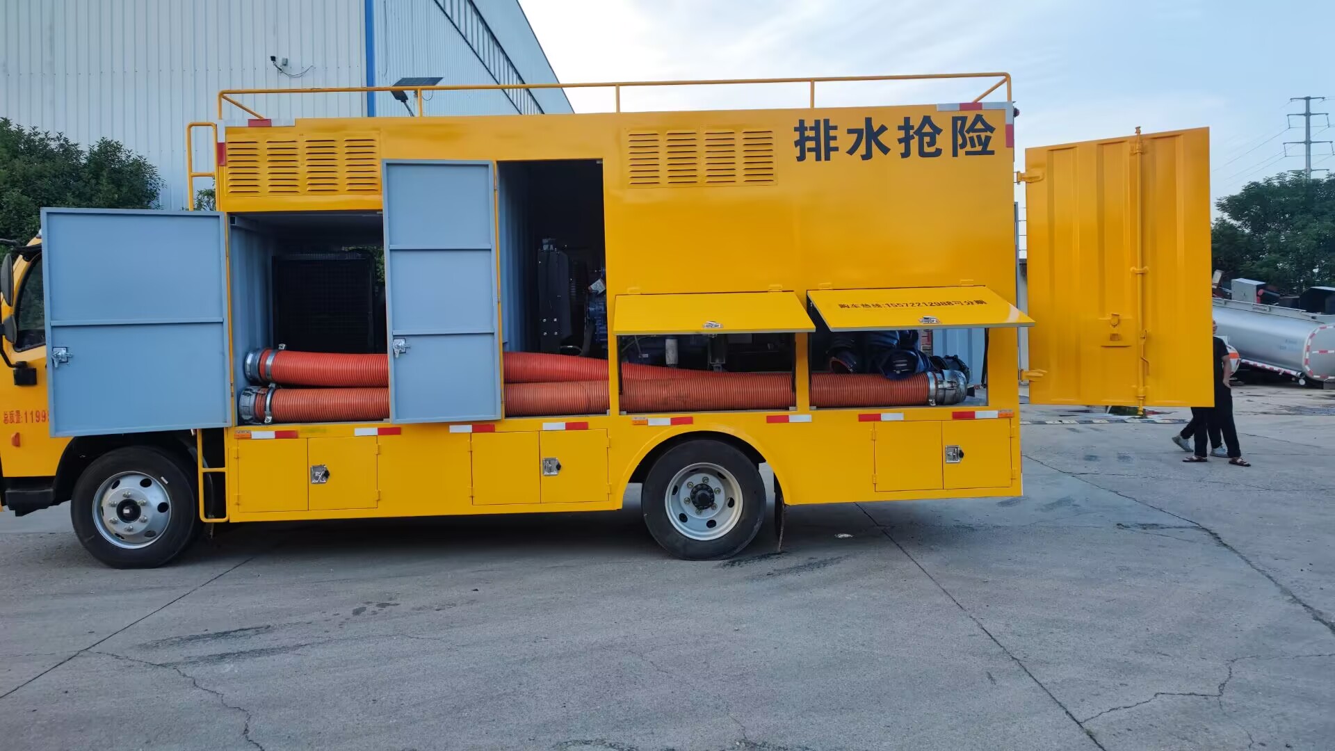 東風(fēng)大多利卡大流量排水搶險車